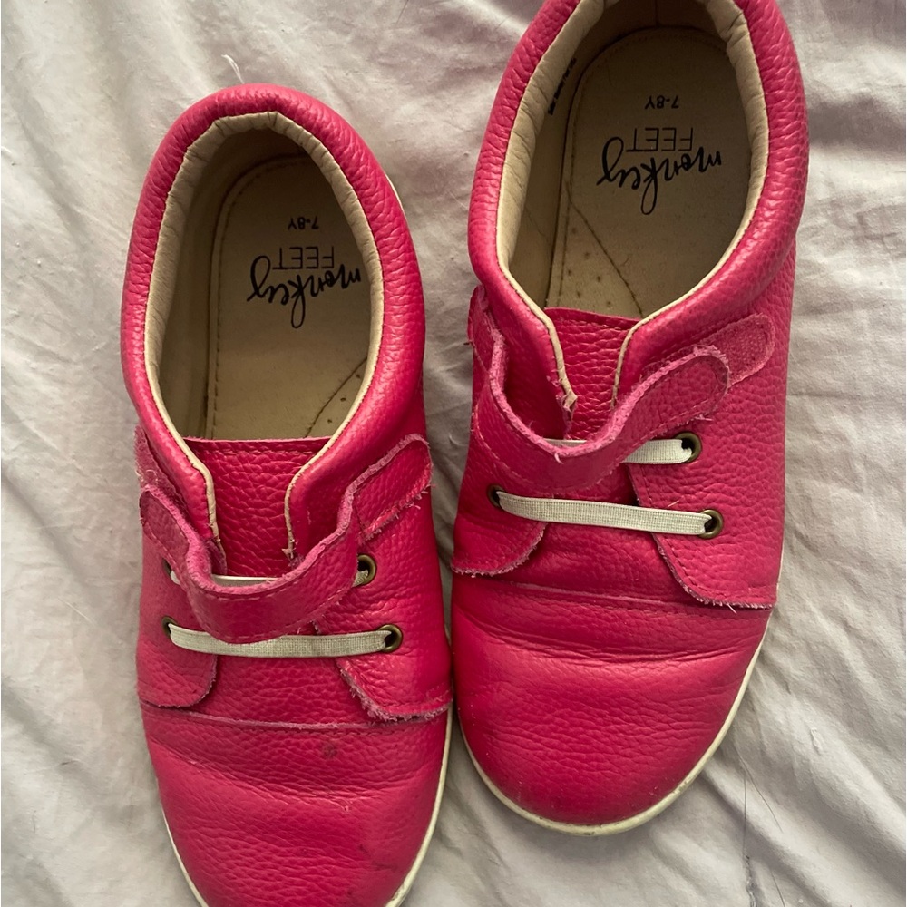 Monkey feet sneakers